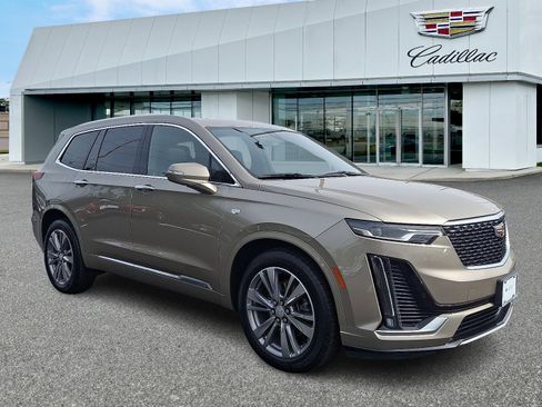Used 2022 Cadillac XT6 Premium Luxury image 7