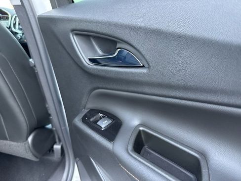 Used 2022 Chevrolet Equinox Premier image 33
