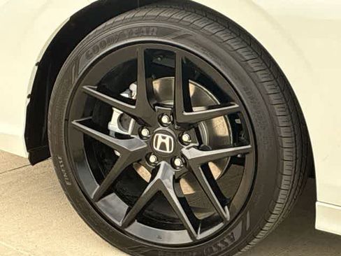 Certified 2026 Honda Civic Sport image 9