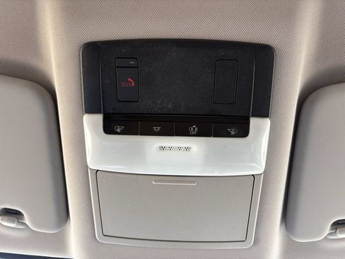 Used 2025 Nissan Rogue SV AWD/4WD image 22