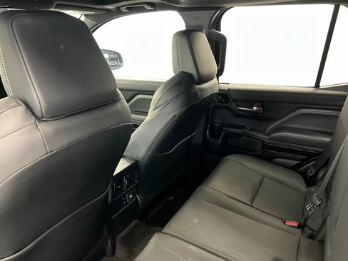 Used 2025 Toyota 4Runner Limited w/ Tow Technology Package AWD/4WD image 20