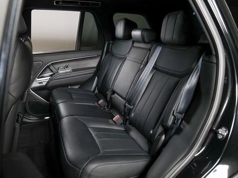 Certified 2025 Land Rover Range Rover SE AWD/4WD image 5