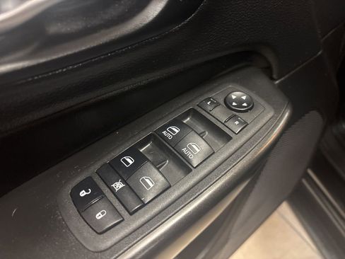 Used 2022 Jeep Cherokee Trailhawk AWD/4WD image 19