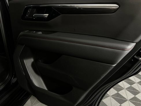 Used 2025 Chevrolet Tahoe RST image 33