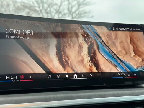 Certified 2026 BMW X5 xDrive40i w/ M Sport Package image 41