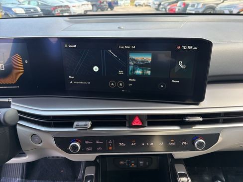 Certified 2025 Kia Sorento EX w/ Panoramic Sunroof Package FWD image 18