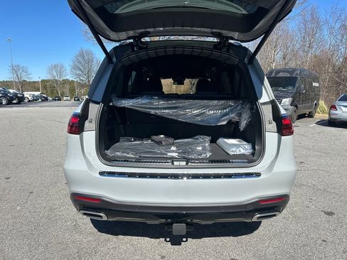 New 2026 Mercedes-Benz GLS 580 4MATIC image 21