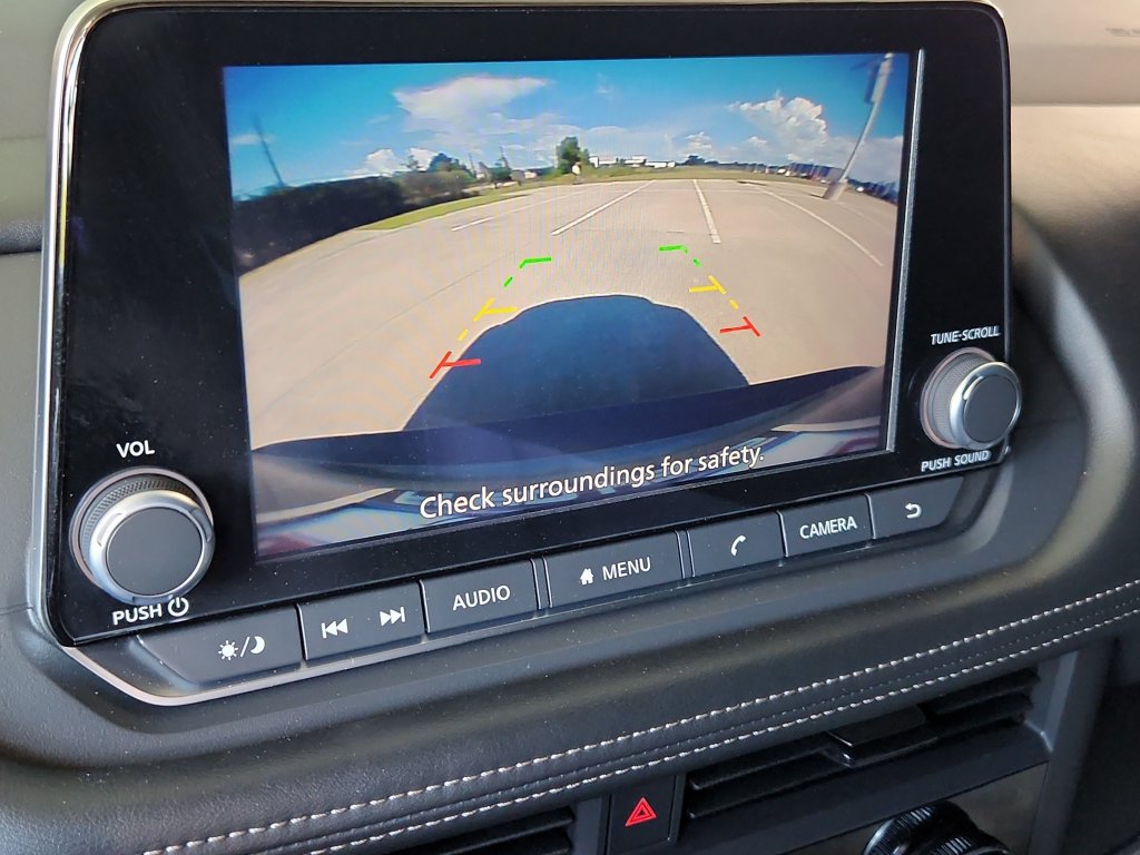 Used 2026 Nissan Rogue SV FWD image 20