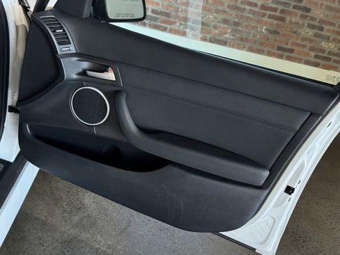 Used 2009 Pontiac G8 GT w/ Premium Package image 36