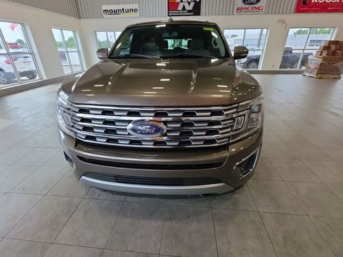 Used 2019 Ford Expedition Limited w/ Equipment Group 301A AWD/4WD image 4