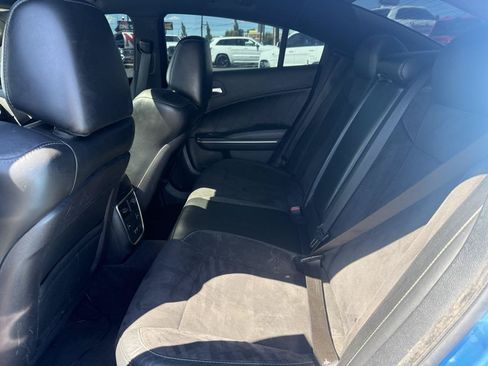 Used 2016 Dodge Charger R/T Scat Pack w/ Technology Group RWD image 11