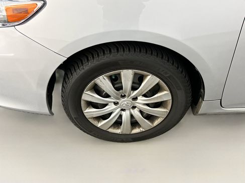 Used 2013 Toyota Corolla LE image 11