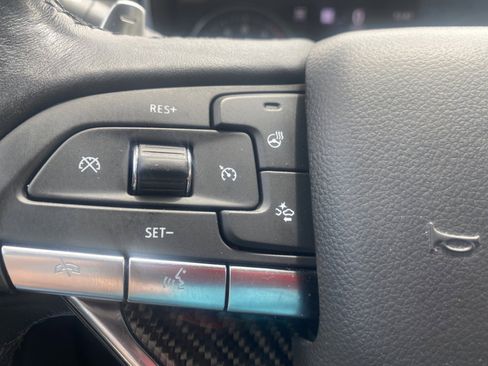 Used 2023 Cadillac XT6 Sport w/ Technology Package AWD/4WD image 18