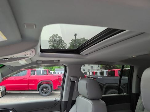 Used 2019 Chevrolet Suburban LT w/ Off-Road Package AWD/4WD image 23