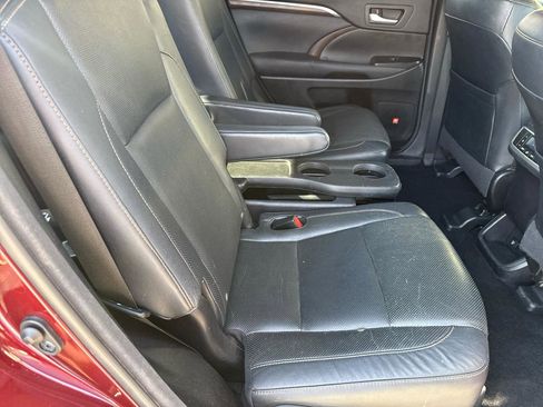 Used 2014 Toyota Highlander Limited image 55