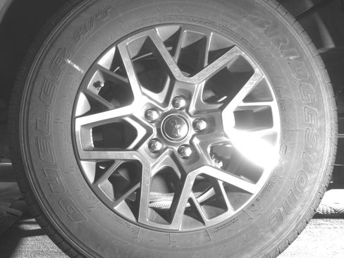 Used 2025 Jeep Wrangler Sahara image 14