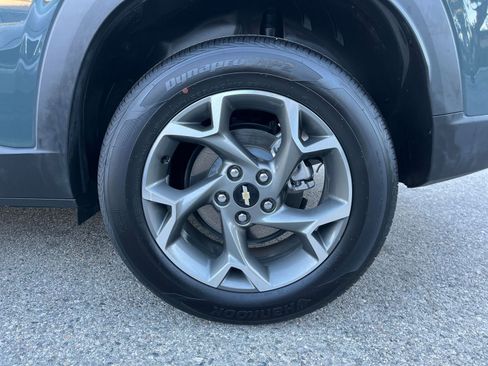 Used 2025 Chevrolet Trax LT image 31