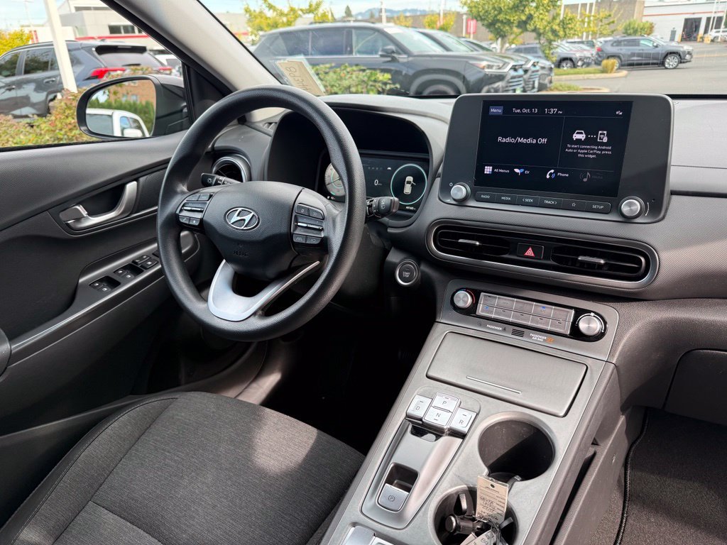 Used 2022 Hyundai Kona SEL w/ Cargo Package FWD image 21