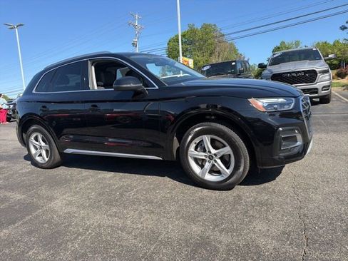 Used 2023 Audi Q5 2.0T Premium w/ Convenience Package AWD/4WD image 1
