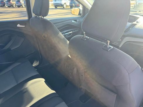 Used 2018 Ford Escape SE image 19