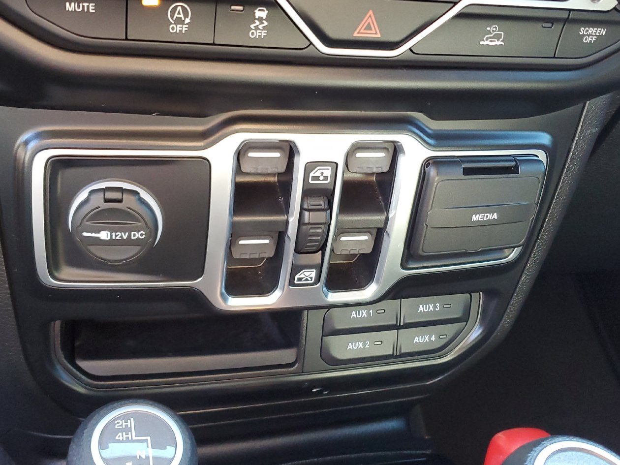 Used 2022 Jeep Wrangler Unlimited Sport AWD/4WD image 22