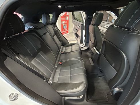 Used 2018 Land Rover Range Rover Velar R-Dynamic SE AWD/4WD image 42