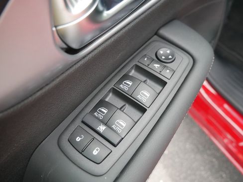 New 2026 Chrysler Pacifica Limited w/ S Appearance Package AWD/4WD image 7
