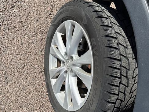 Used 2014 Toyota RAV4 Limited image 14