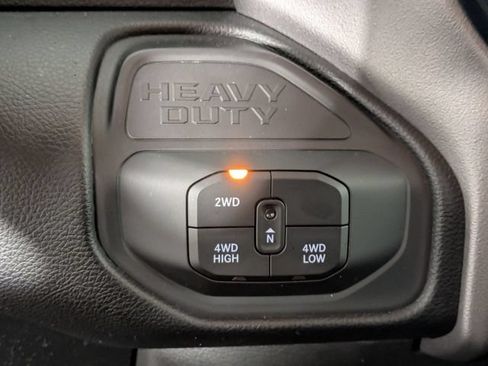 Certified 2026 RAM 2500 Big Horn AWD/4WD image 24