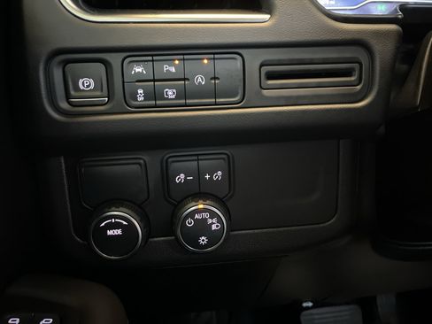 Used 2024 Chevrolet Tahoe RST w/ Luxury Package image 18