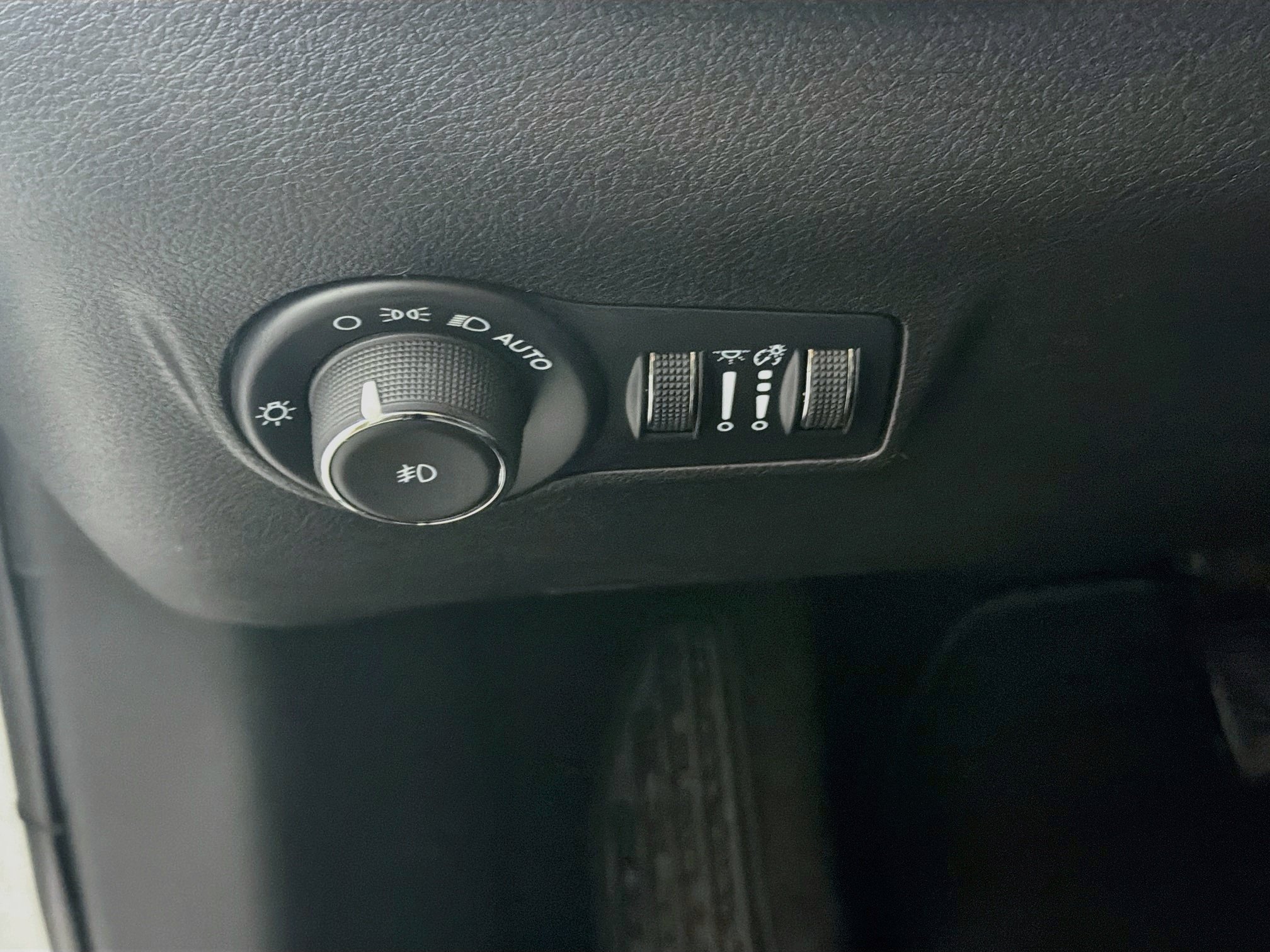 Used 2024 Jeep Compass Limited AWD/4WD image 15