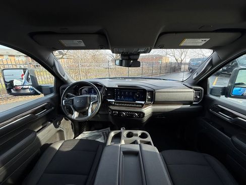 Used 2023 Chevrolet Silverado 1500 RST image 11