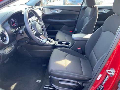 Certified 2023 Kia Forte LXS w/ LXS Technology Package FWD image 10