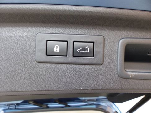 Used 2023 Subaru Forester Limited image 24