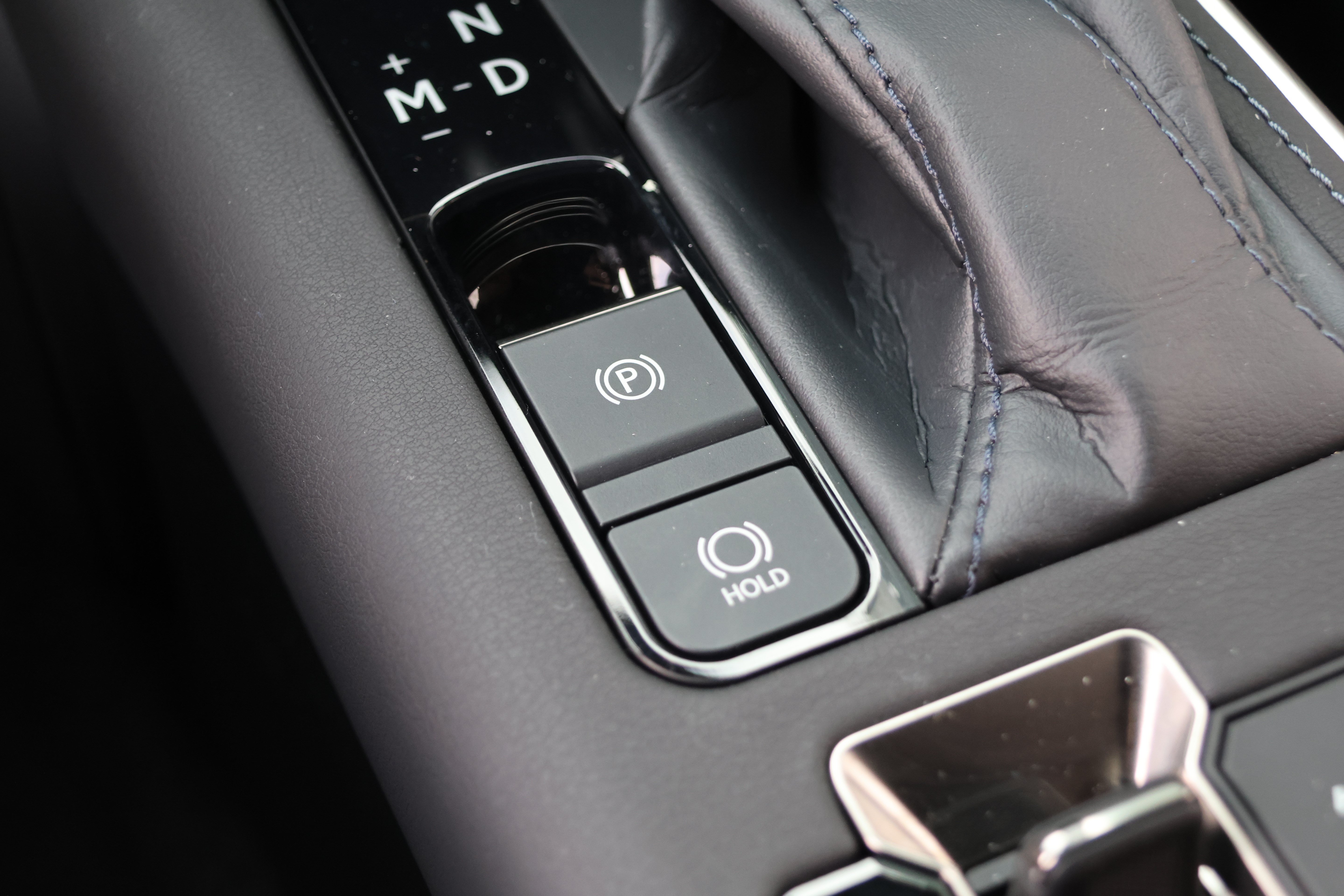 Used 2024 Lexus GX 550 w/ Accessory Package (Z1) AWD/4WD image 28
