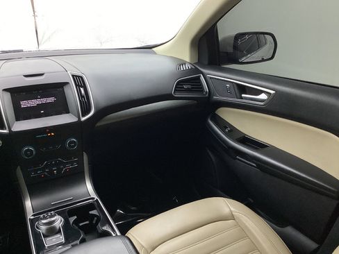 Used 2019 Ford Edge SEL w/ Equipment Group 201A image 27