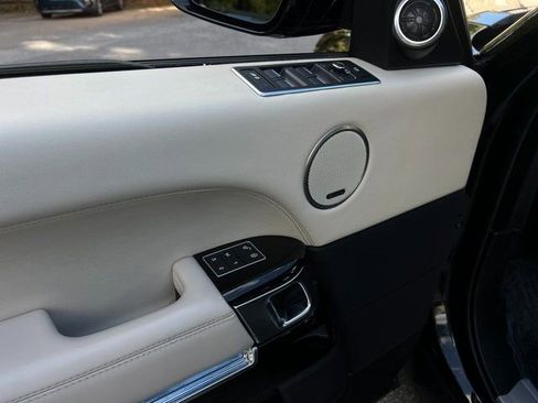 Used 2016 Land Rover Range Rover Supercharged image 11