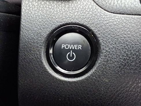 Used 2025 Toyota Camry SE image 19