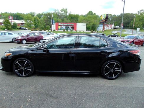 Used 2020 Toyota Camry XSE image 8
