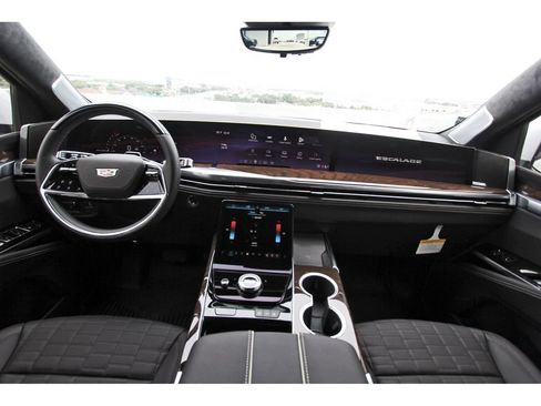 New 2026 Cadillac Escalade Platinum Sport w/ LPO, ONYX Package AWD/4WD image 9