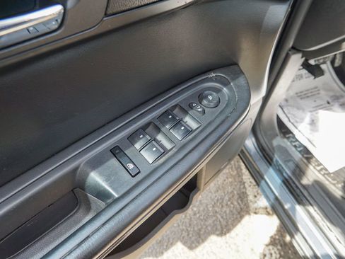 Used 2014 Chevrolet Traverse LT FWD image 17