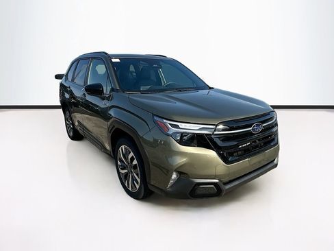 New 2025 Subaru Forester Touring image 2