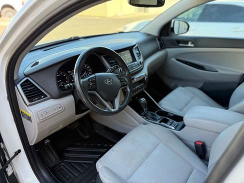 Used 2018 Hyundai Tucson Value AWD/4WD image 16
