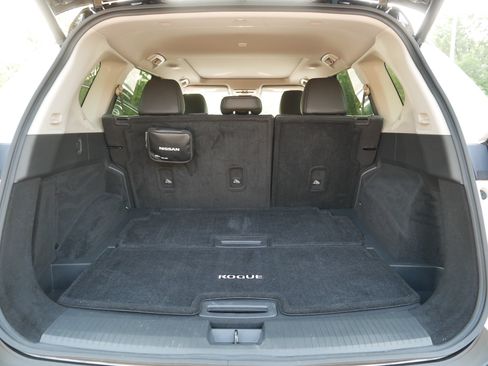 Certified 2023 Nissan Rogue SL AWD/4WD image 18