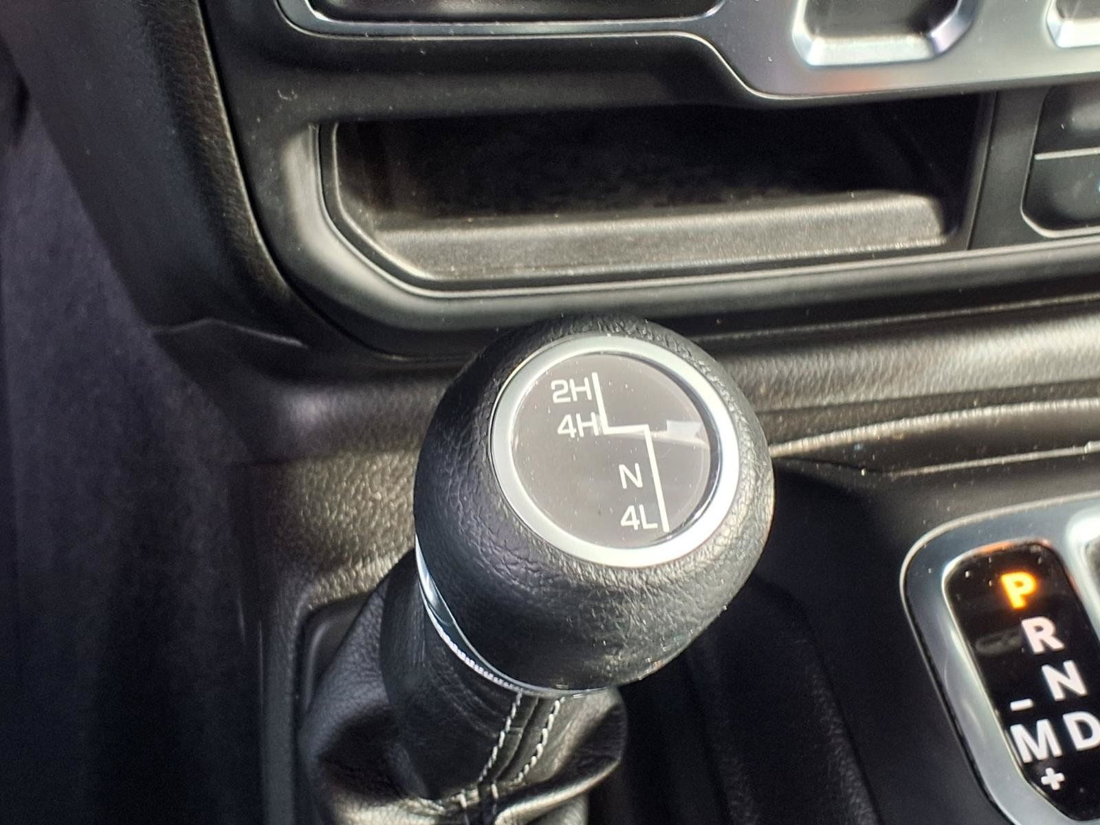 Used 2024 Jeep Wrangler Sport AWD/4WD image 12