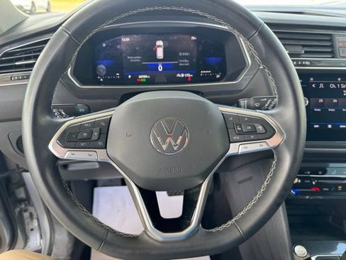 Used 2022 Volkswagen Tiguan SE FWD image 14