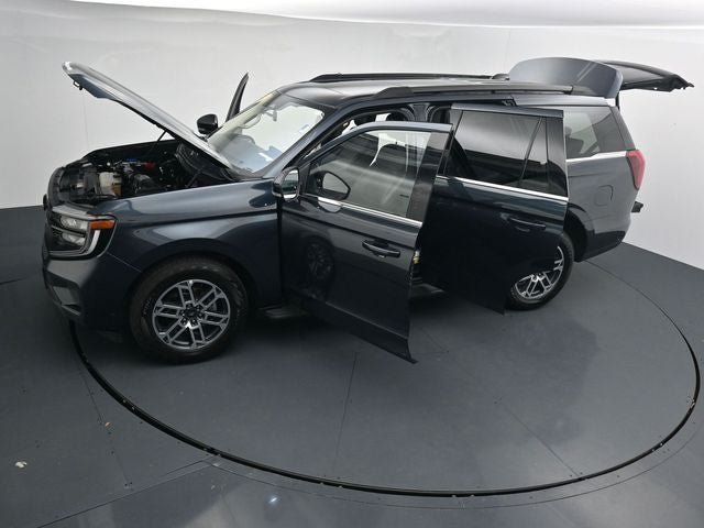 Used 2025 Ford Expedition Active AWD/4WD image 45