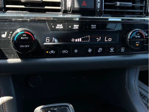 Used 2023 Nissan Pathfinder Rock Creek AWD/4WD image 17