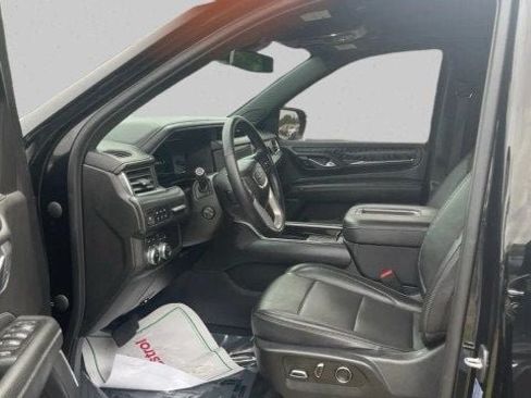 Used 2023 GMC Yukon Denali AWD/4WD image 15