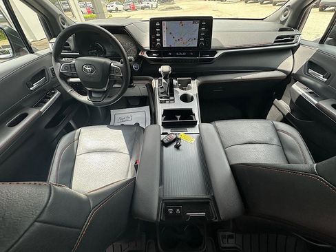 Certified 2024 Toyota Sienna XSE w/ XSE Premium Package AWD/4WD image 19